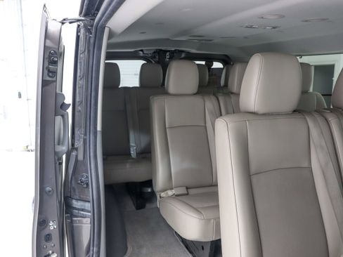 Used 2017 Nissan NV 3500 SL RWD image 14