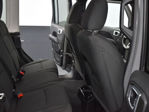 Used 2021 Jeep Wrangler Unlimited Sahara image 15