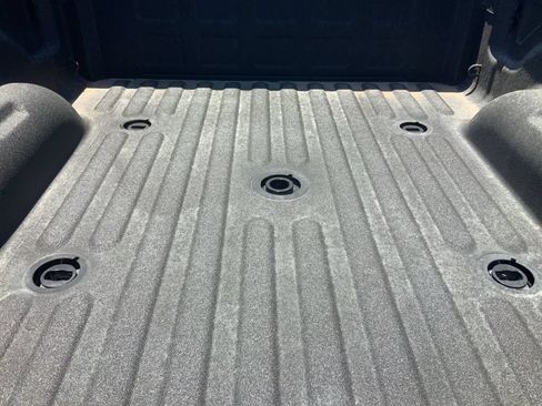 New 2025 RAM 2500 Laramie AWD/4WD image 8