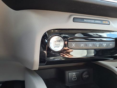 Certified 2024 Ford Escape Platinum image 25