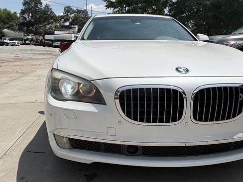 Used 2009 BMW 750Li RWD image 9