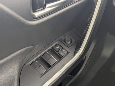 Used 2025 Toyota RAV4 XLE FWD image 17