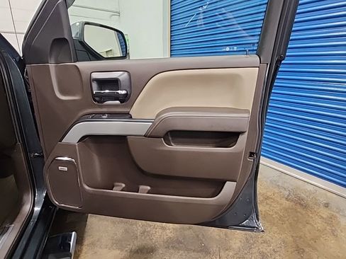 Used 2017 Chevrolet Silverado 1500 LTZ Z71 w/ LTZ Plus Package AWD/4WD image 19