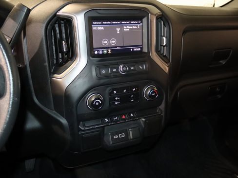 Used 2021 Chevrolet Silverado 1500 Custom Trail Boss image 40