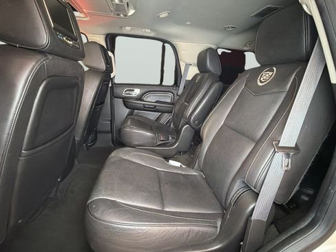 Used 2013 Cadillac Escalade Platinum AWD/4WD image 32
