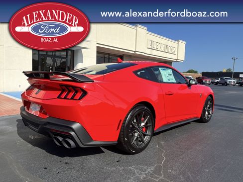 New 2025 Ford Mustang Dark Horse image 4