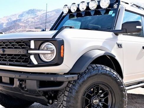 New 2025 Ford Bronco Badlands AWD/4WD image 18