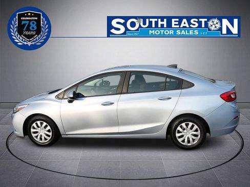 Used 2017 Chevrolet Cruze LS image 8