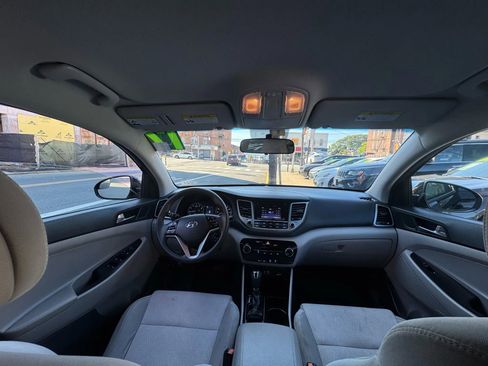 Used 2017 Hyundai Tucson SE image 27