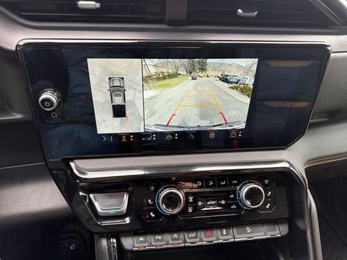 Used 2024 GMC Sierra 1500 AT4 w/ Technology Package image 23