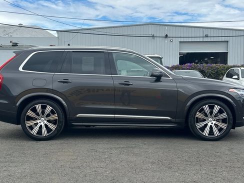 Used 2025 Volvo XC90 B6 Ultra w/ Lounge Package AWD/4WD image 8