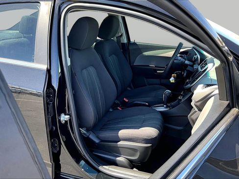 Used 2020 Chevrolet Sonic LT FWD image 7
