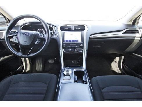 Used 2020 Ford Fusion SE image 8