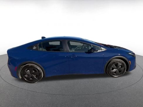 Used 2025 Toyota Prius LE image 14