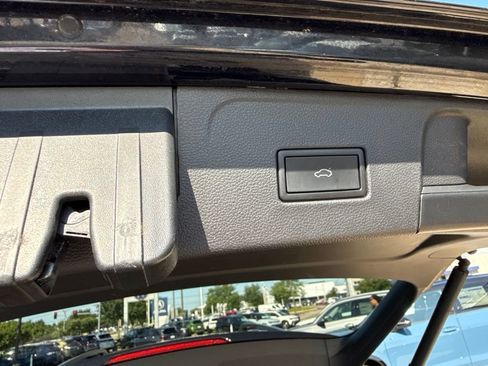 Used 2023 Volkswagen Atlas SE w/ Panoramic Sunroof Package AWD/4WD image 28
