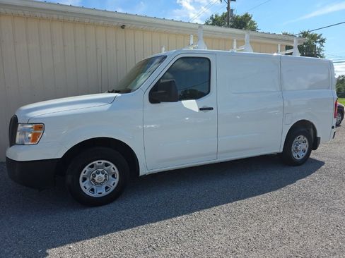 Used 2017 Nissan NV 2500 SV RWD image 10