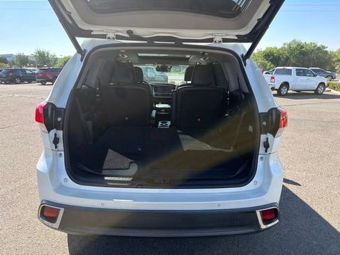 Used 2018 Toyota Highlander Limited Platinum w/ Carpet Mat Package (TMS) AWD/4WD image 6
