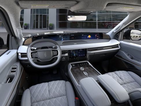 New 2025 Lincoln Navigator L Black Label image 9
