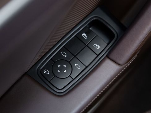 Certified 2026 Porsche 911 Carrera RWD image 19