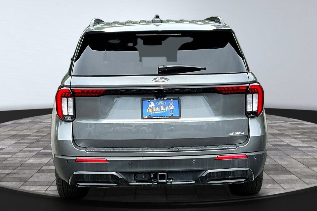New 2026 Ford Explorer ST-Line w/ ST-Line Street Pack AWD/4WD image 4