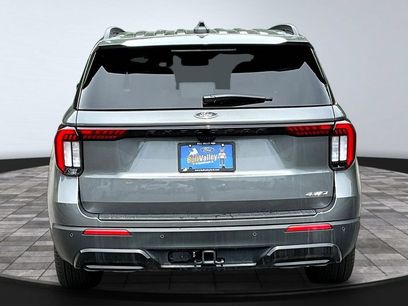 New 2026 Ford Explorer ST-Line w/ ST-Line Street Pack