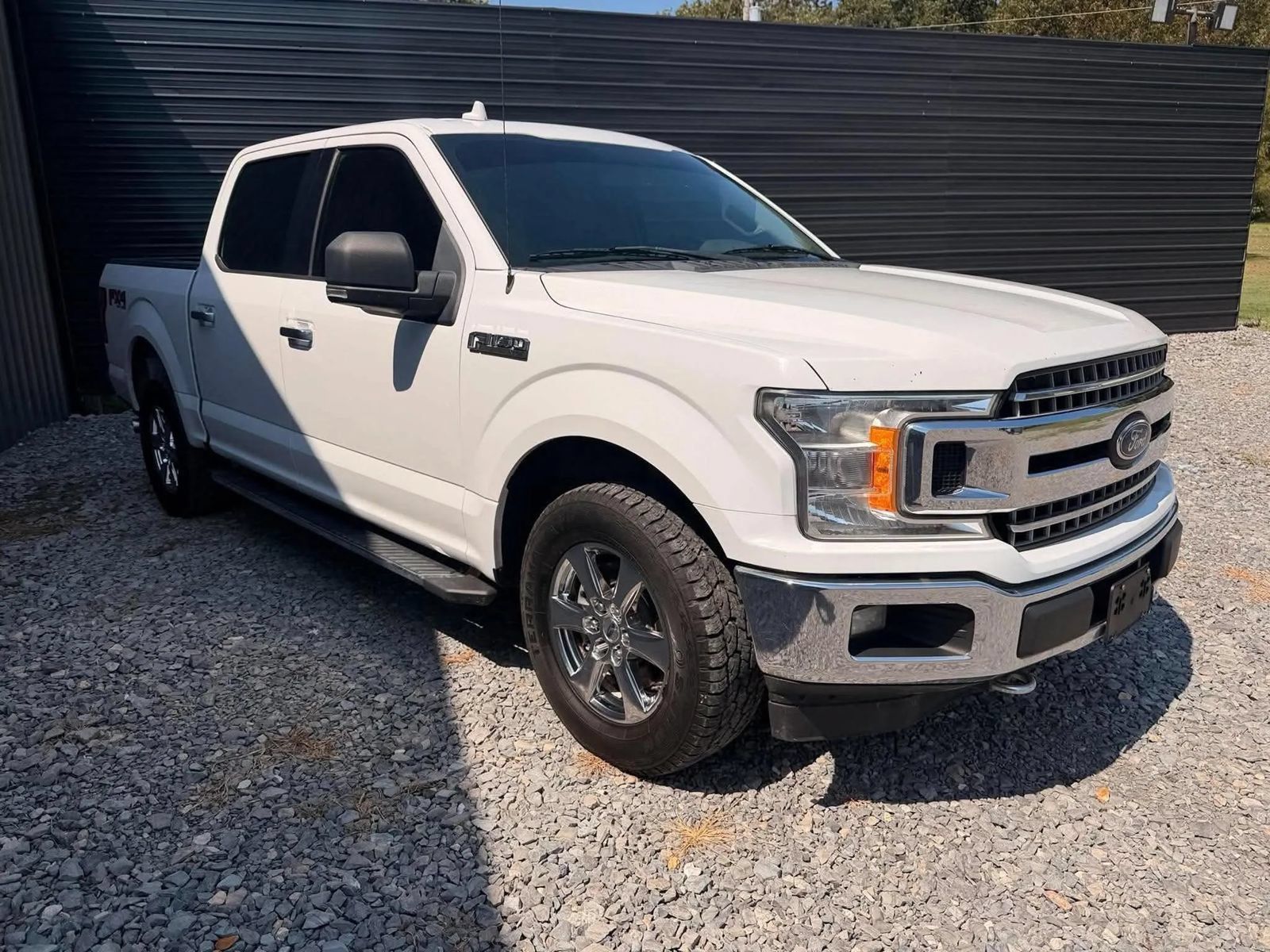 Used 2018 Ford F150 XLT w/ Equipment Group 302A Luxury AWD/4WD image 3