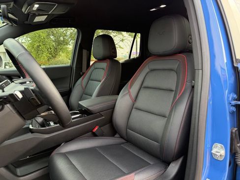 Used 2025 Chevrolet Equinox RS w/ Safety and Technology Package FWD image 10