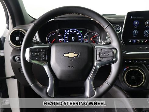 Used 2024 Chevrolet Blazer Premier w/ Enhanced Convenience Package FWD image 9
