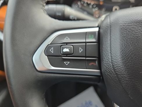 Used 2024 Jeep Compass Limited w/ Sun and Sound Group AWD/4WD image 29