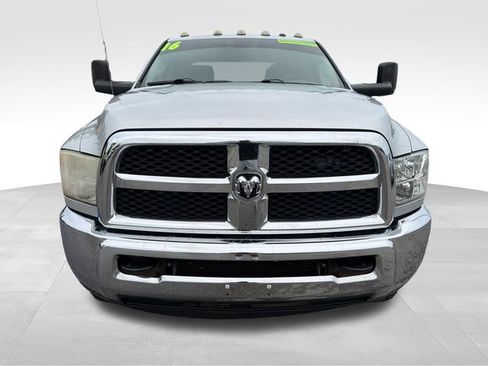 Used 2016 RAM 2500 Tradesman w/ Chrome Appearance Group AWD/4WD image 2