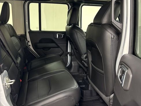 Used 2023 Jeep Wrangler Unlimited Sahara w/ Cold Weather Group image 38