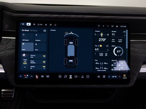 Used 2022 Rivian R1T Adventure image 40