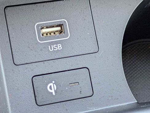 Used 2022 Hyundai Santa Fe Limited w/ Cargo Package image 32