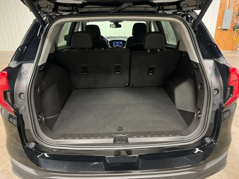 Certified 2023 GMC Terrain SLE w/ Driver Convenience Package AWD/4WD image 12