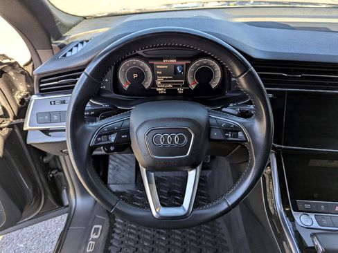 Used 2019 Audi Q8 Premium image 17