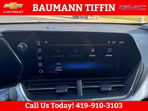 Used 2025 Chevrolet Trax LT w/ LT Convenience Package FWD image 13
