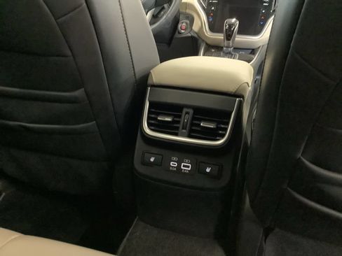 Certified 2024 Subaru Outback Limited AWD/4WD image 16