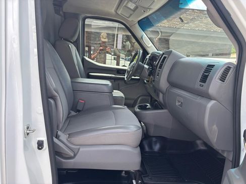 Used 2020 Nissan NV 2500 SV RWD image 12