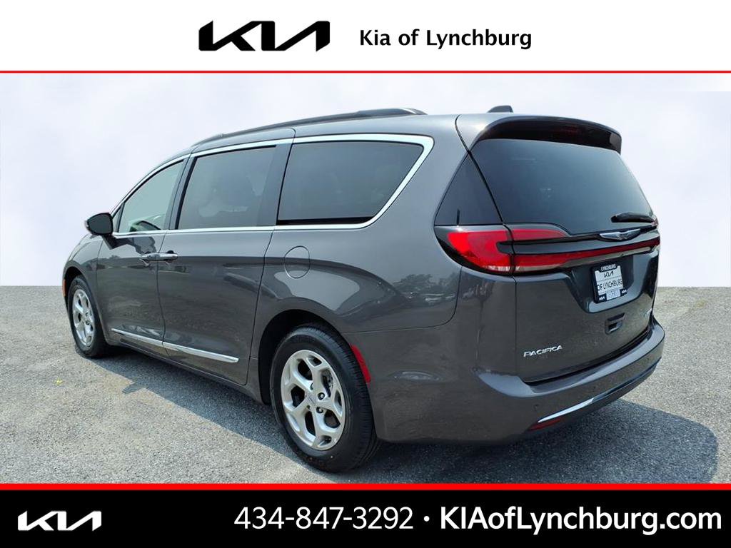 Used 2023 Chrysler Pacifica Limited FWD image 6