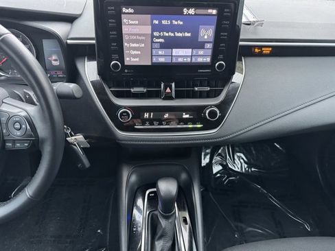 Certified 2022 Toyota Corolla SE image 2