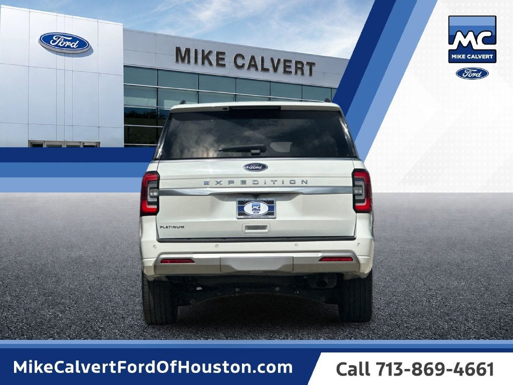 Certified 2024 Ford Expedition Platinum RWD image 4