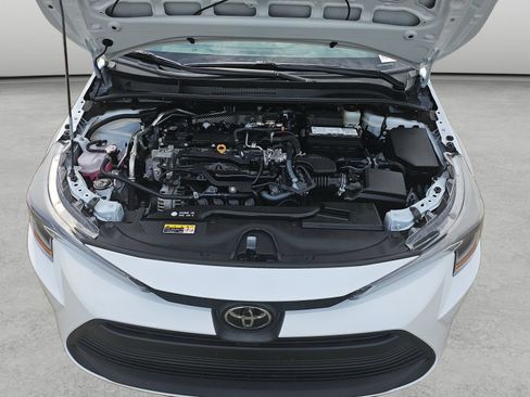 Used 2024 Toyota Corolla LE FWD image 32