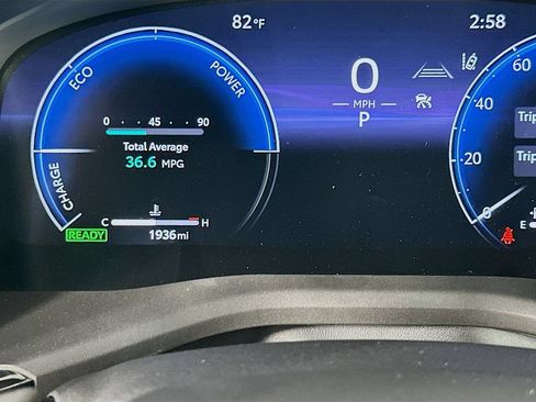 Used 2025 Toyota Camry XSE FWD image 12