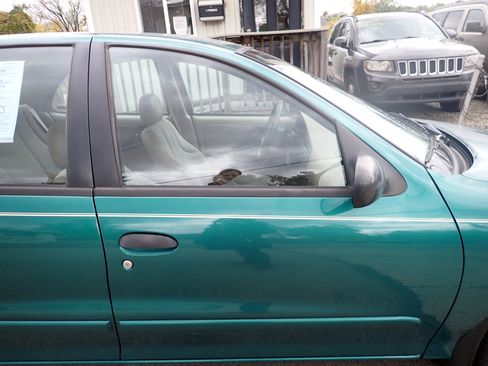 Used 1998 Chevrolet Cavalier Sedan w/ Preferred Equipment Group 1 image 12