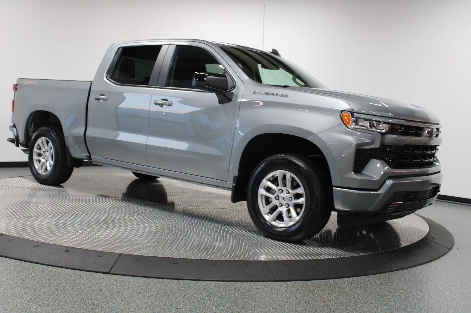 Used 2026 Chevrolet Silverado 1500 RST AWD/4WD image 15