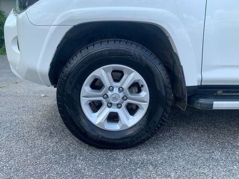 Used 2024 Toyota 4Runner SR5 Premium w/ Moonroof Package AWD/4WD image 34