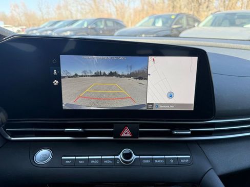 Used 2023 Hyundai Elantra SEL w/ Convenience Package image 21