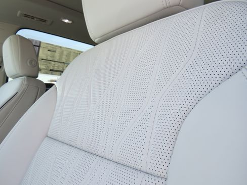 New 2026 Buick Enclave Avenir w/ Super Cruise Package image 19