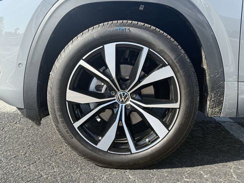 New 2026 Volkswagen Atlas SEL Premium R-Line image 9