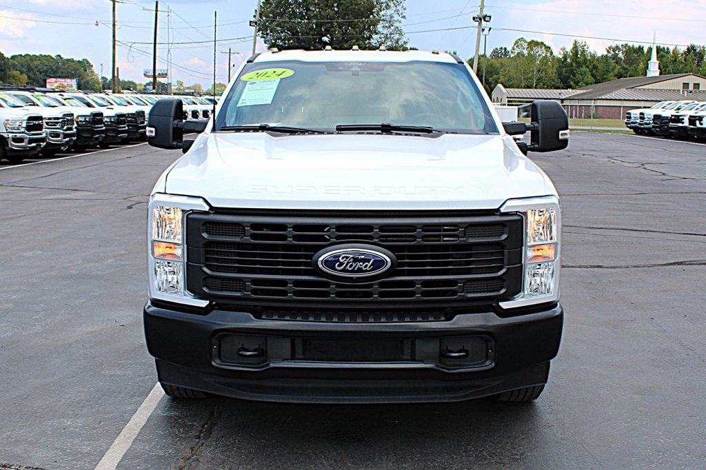 Used 2024 Ford F350 XL w/ 360-Degree Camera Package RWD image 12